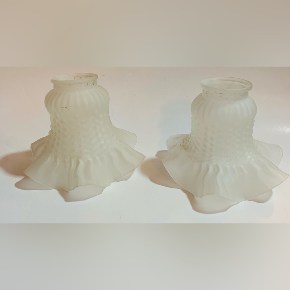 Frosted Glass Light Shade Ruffled Petticoat Lamp Fan Replacement Vtg 4.5” T